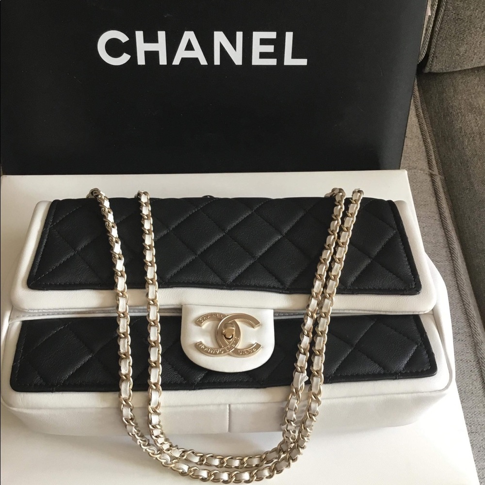 Authentic Chanel - Picture 5 of 5